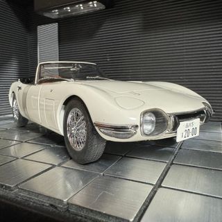 オートアート(AUTOart)の激レア絶版未展示品オートアート1/18 007は二度死ぬ トヨタ 2000GT(ミニカー)