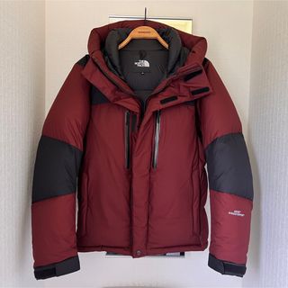 ノースフェイス(THE NORTH FACE) ダウンジャケット(メンズ)（レッド ...