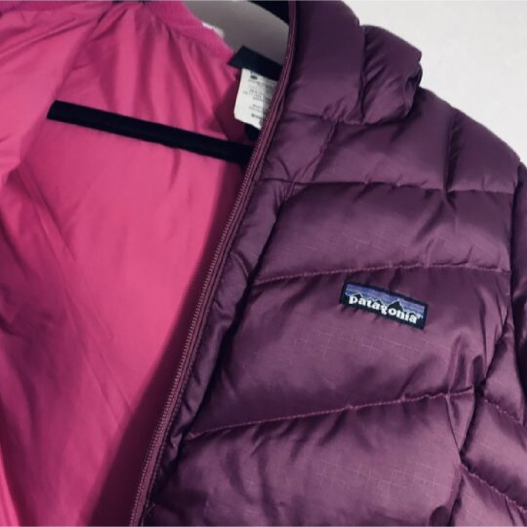 patagonia(パタゴニア)の定番パタゴニアダウンフーディ　Patagonia ノースフェイス レディースのジャケット/アウター(ダウンジャケット)の商品写真