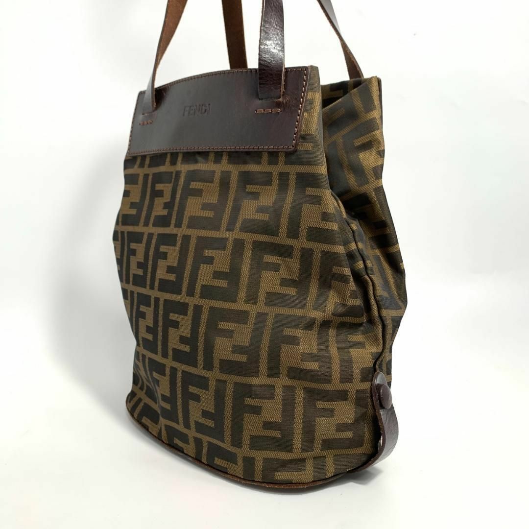 FENDI(フェンディ)のFENDI フェンディ ハンドバッグ トートバッグ ズッカ柄  レザー ブラウン レディースのバッグ(トートバッグ)の商品写真