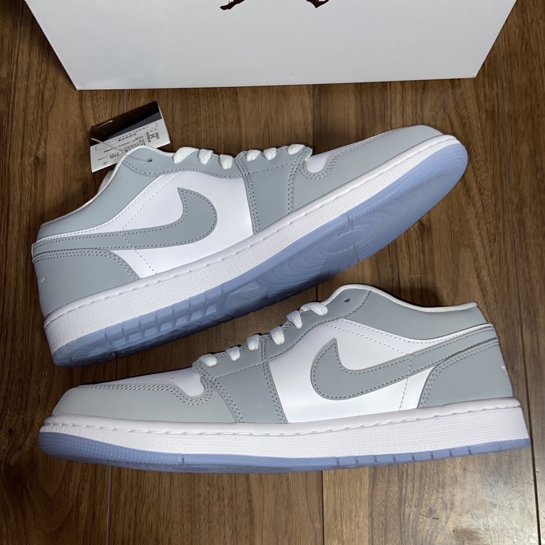 Jordan Brand（NIKE）(ジョーダン)のNike WMNS Air Jordan 1 Low "Wolf Grey" メンズの靴/シューズ(スニーカー)の商品写真