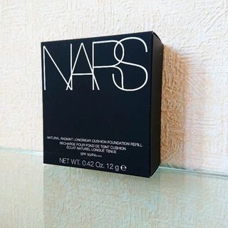 ナーズ(NARS)の２点 NARS5882 ナチュラルラディアントロングウェア クッションファンデ(ファンデーション)