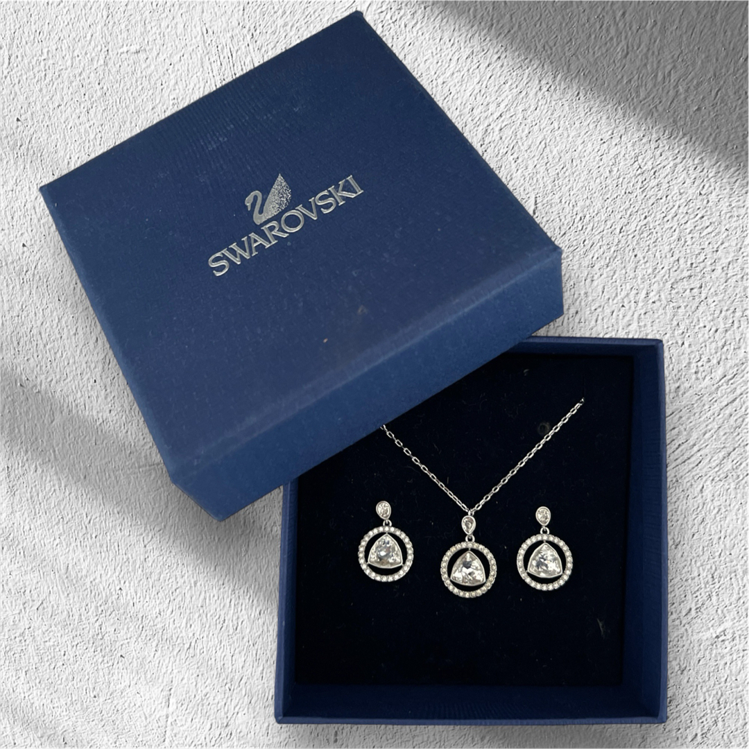 SWAROVSKI(スワロフスキー)の【SWAROVSKI 】 ネックレス＆ピアス レディースのアクセサリー(ネックレス)の商品写真