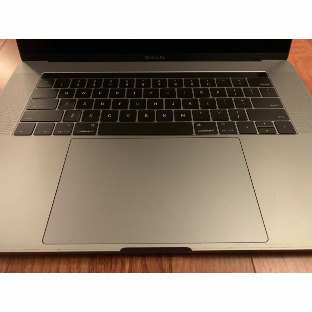 Apple(アップル)のジャンク品●Apple MacBook Pro 15インチ●2017モデル スマホ/家電/カメラのPC/タブレット(ノートPC)の商品写真