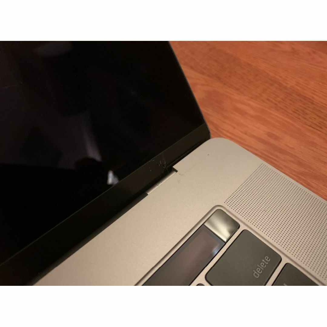Apple(アップル)のジャンク品●Apple MacBook Pro 15インチ●2017モデル スマホ/家電/カメラのPC/タブレット(ノートPC)の商品写真