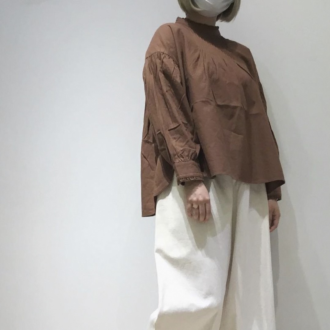 nest Robe(ネストローブ)のオオカミと白鹿のピルル レディースのトップス(シャツ/ブラウス(長袖/七分))の商品写真