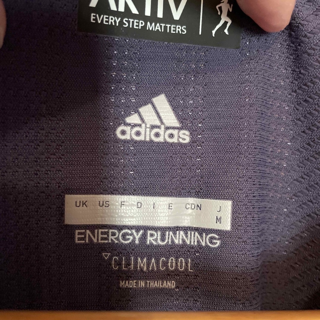 adidas(アディダス)のアディダス　レディースTシャツ レディースのトップス(Tシャツ(半袖/袖なし))の商品写真
