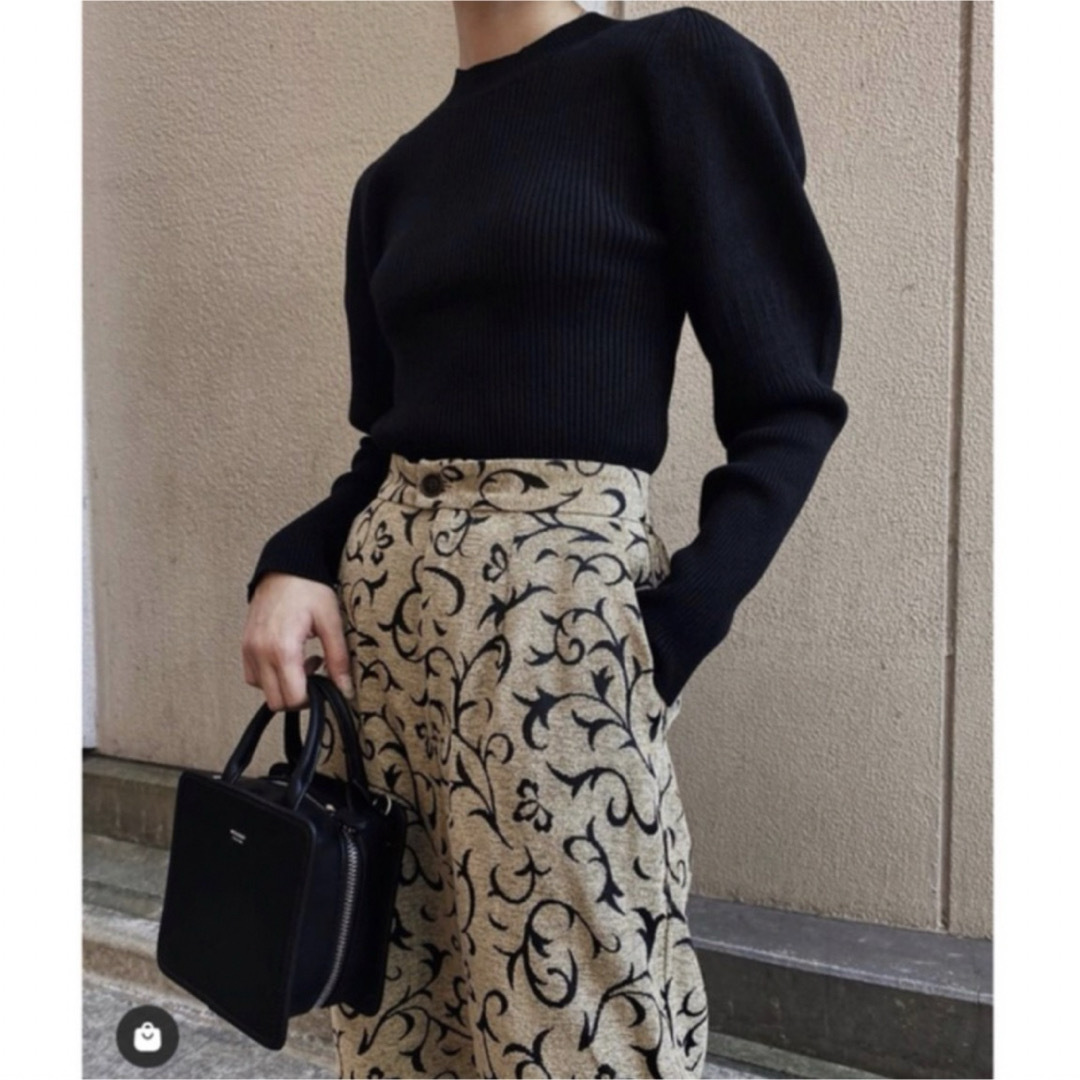 moussy(マウジー)のMOUSSY JACQUARD FLOWER パンツ 2 極美品 レディースのパンツ(カジュアルパンツ)の商品写真