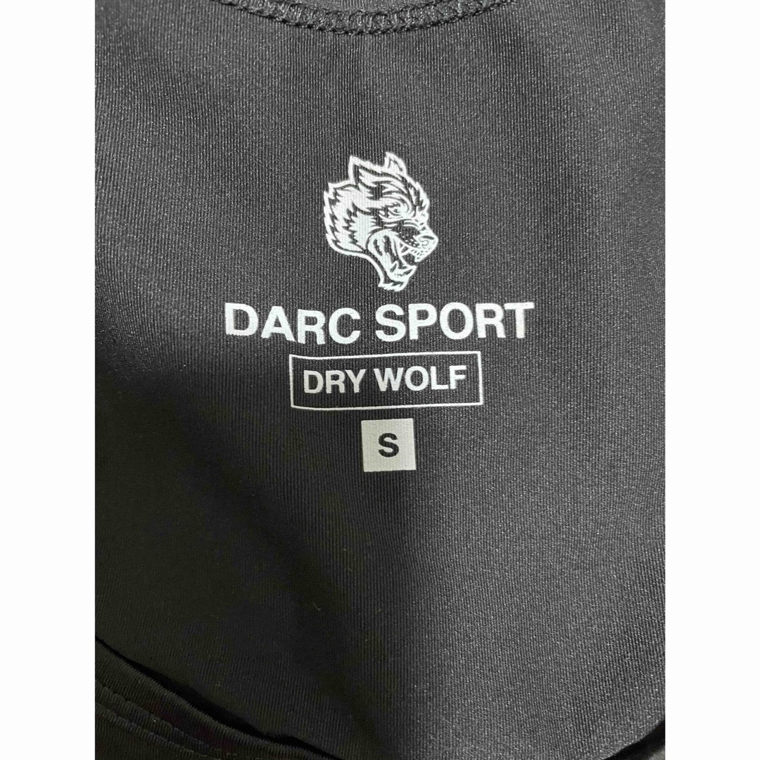 darcsport ドライ素材　タンクトップ　デカ狼　即完売モデル メンズのトップス(タンクトップ)の商品写真