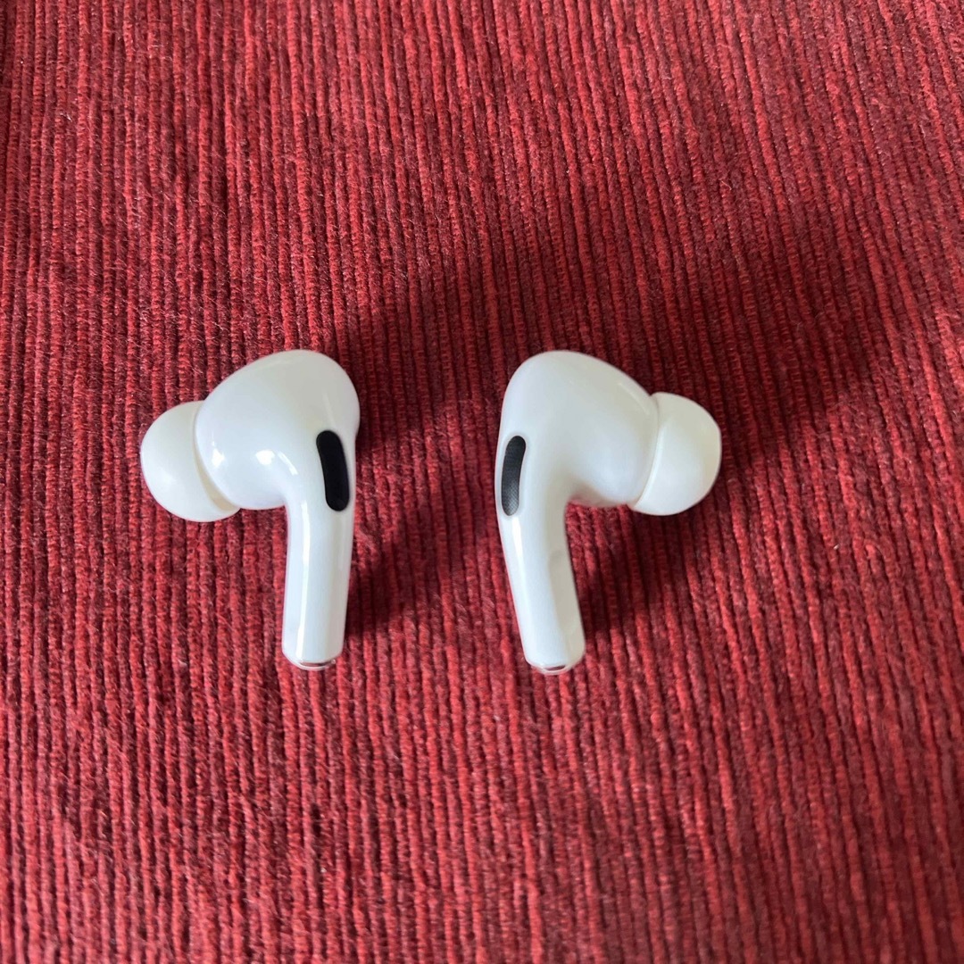 Apple(アップル)のAPPLE AirPods Pro (第1世代) スマホ/家電/カメラのオーディオ機器(ヘッドフォン/イヤフォン)の商品写真