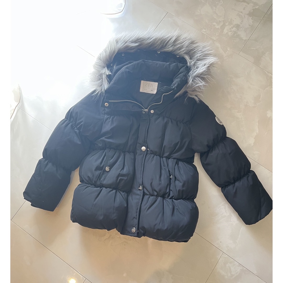 ZARA KIDS(ザラキッズ)のZARAキッズダウン キッズ/ベビー/マタニティのキッズ服女の子用(90cm~)(ジャケット/上着)の商品写真