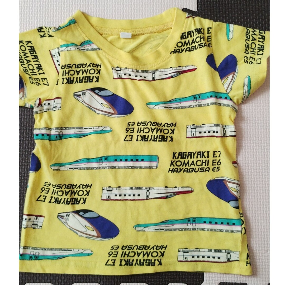 95cm新幹線総柄Tシャツ キッズ/ベビー/マタニティのキッズ服男の子用(90cm~)(Tシャツ/カットソー)の商品写真