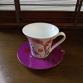 ネスレ(Nestle)のNESCAFEネスレティーカップ&ソーサー(グラス/カップ)