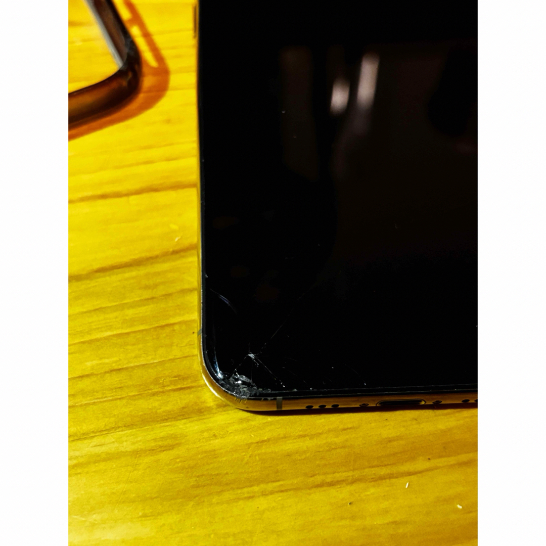 iPhone(アイフォーン)のiPhone XS Gold 64GB スマホ/家電/カメラのスマートフォン/携帯電話(スマートフォン本体)の商品写真