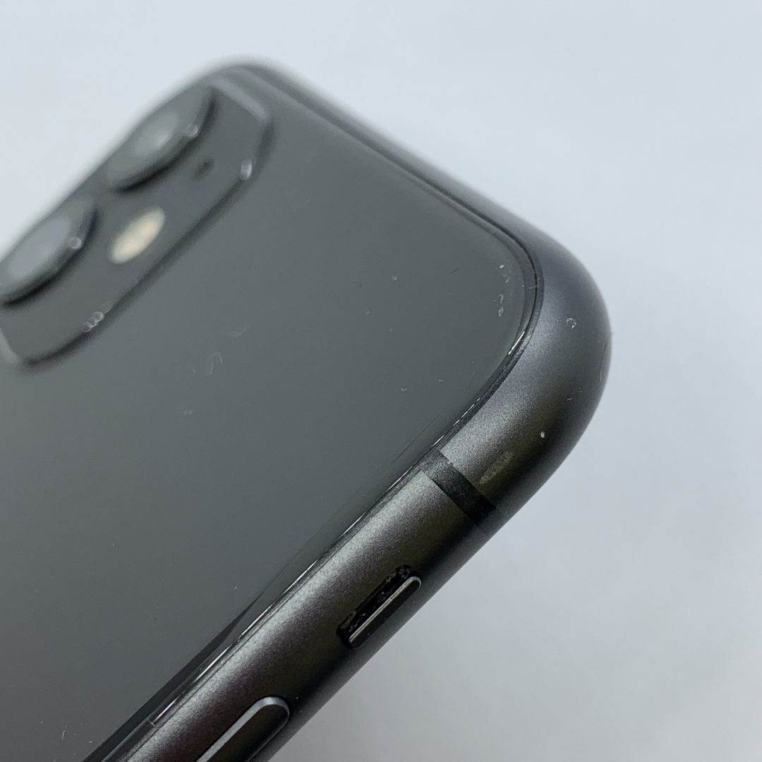 iPhone - 【中古品】iPhone 11 ブラック au 128GBの通販 by 中古スマホ