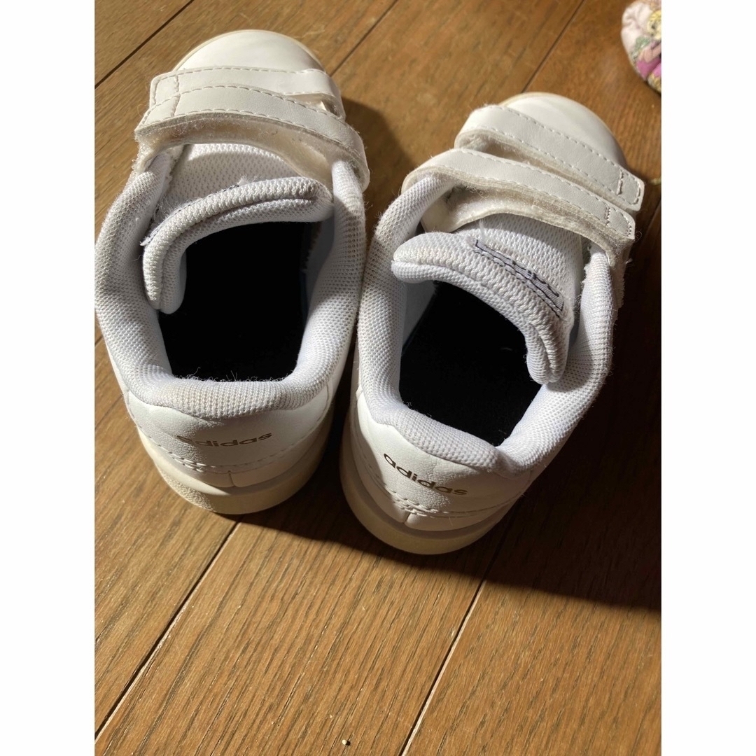 adidas(アディダス)の2足セット　adidas 幼児　スニーカー　男女兼用 キッズ/ベビー/マタニティのキッズ靴/シューズ(15cm~)(スニーカー)の商品写真