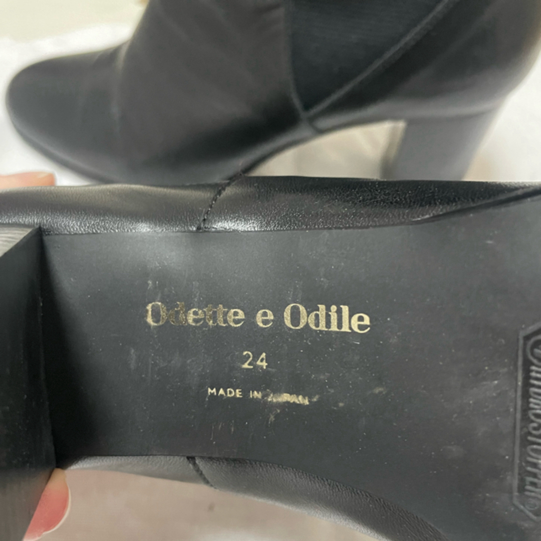 Odette e Odile(オデットエオディール)のショートブーツ　ブラック レディースの靴/シューズ(ブーツ)の商品写真