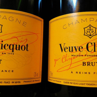 250周年記念ボトル　ヴーヴ・クリコ イエロー Veuve Clicquot2本(シャンパン/スパークリングワイン)