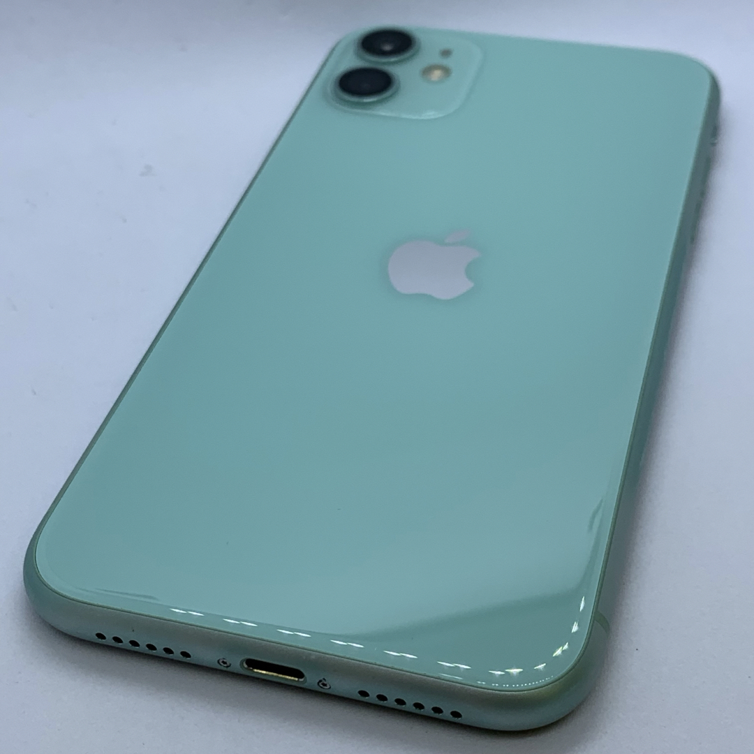 iPhone - 【中古品】iPhone 11 グリーン au 128GBの通販 by 中古スマホ