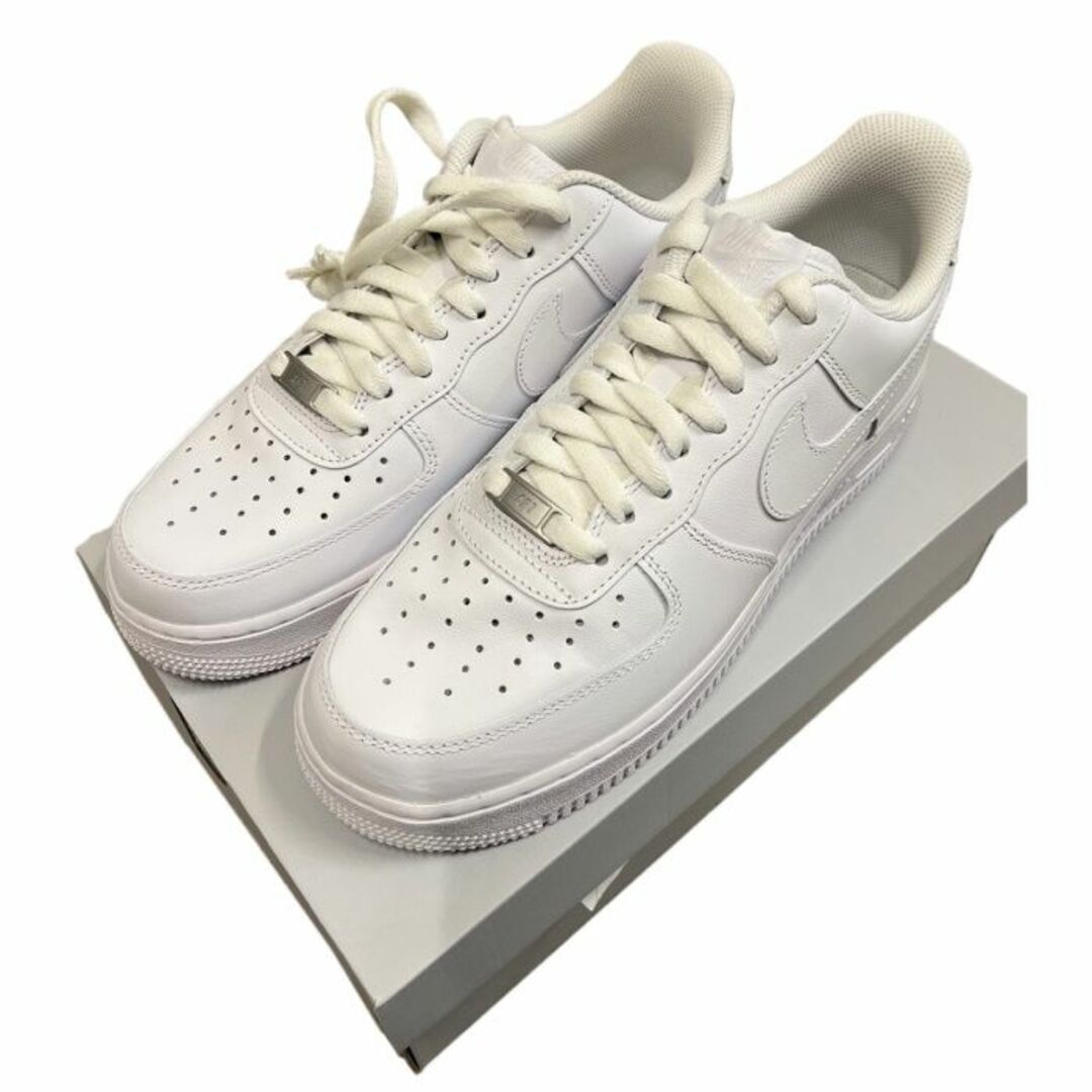 FRAGMENT(フラグメント)の2023 fragment design × NIKE Air Force 1 Low White 白 26cm メンズの靴/シューズ(スニーカー)の商品写真