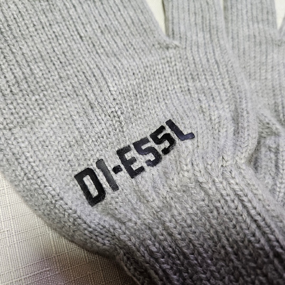 DIESEL(ディーゼル)のDIESEL ディーゼル　手袋 キッズ/ベビー/マタニティのこども用ファッション小物(手袋)の商品写真