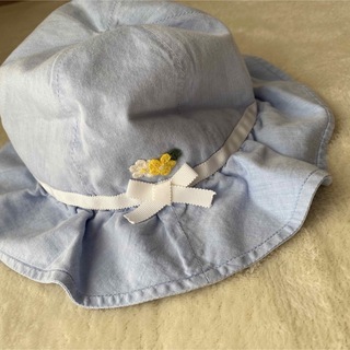 ファミリア(familiar)のファミリア　帽子　リボン　花　水色　ハット　49-51センチ(帽子)