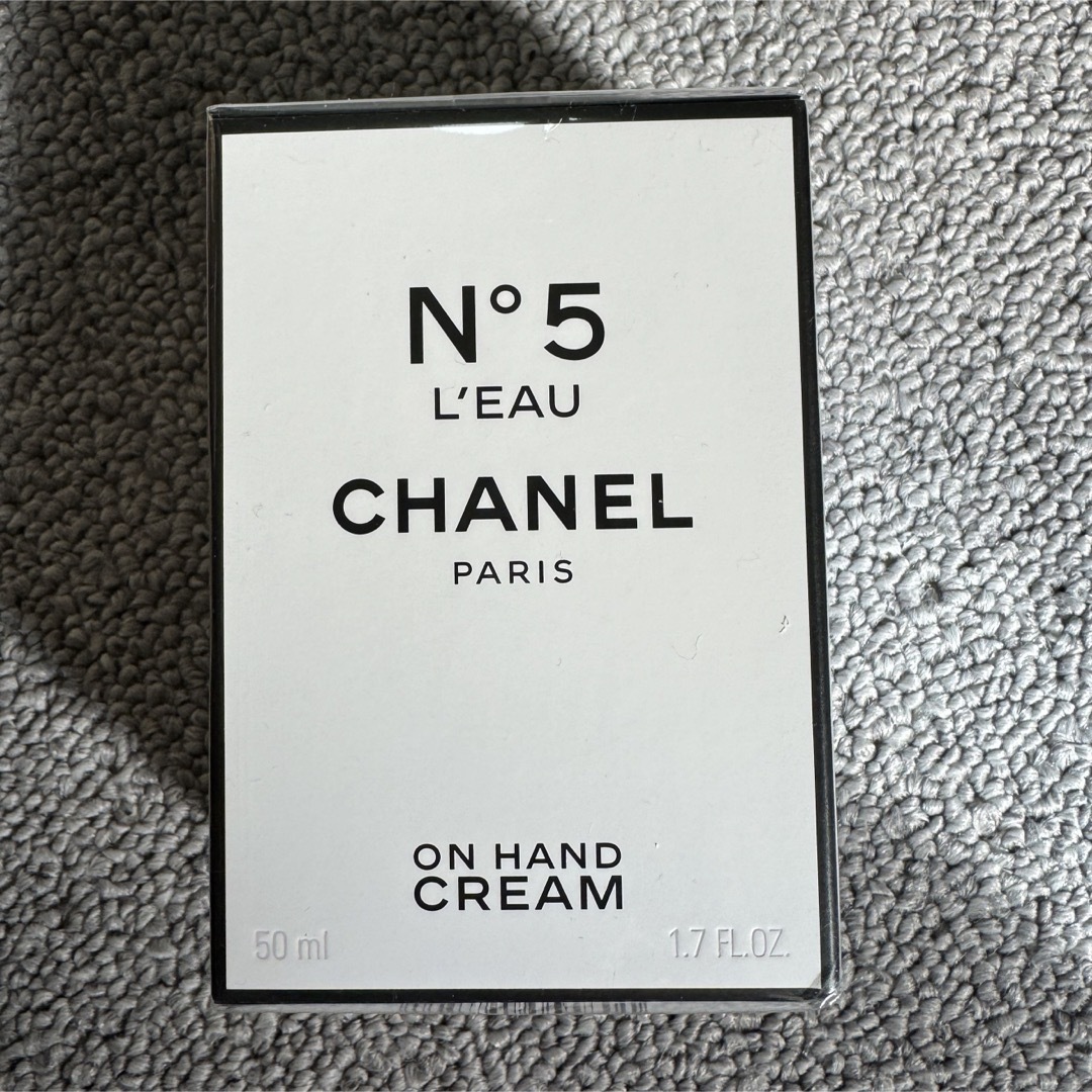 CHANEL(シャネル)のCHANEL N°5 ロー　ハンドクリーム コスメ/美容のボディケア(ハンドクリーム)の商品写真