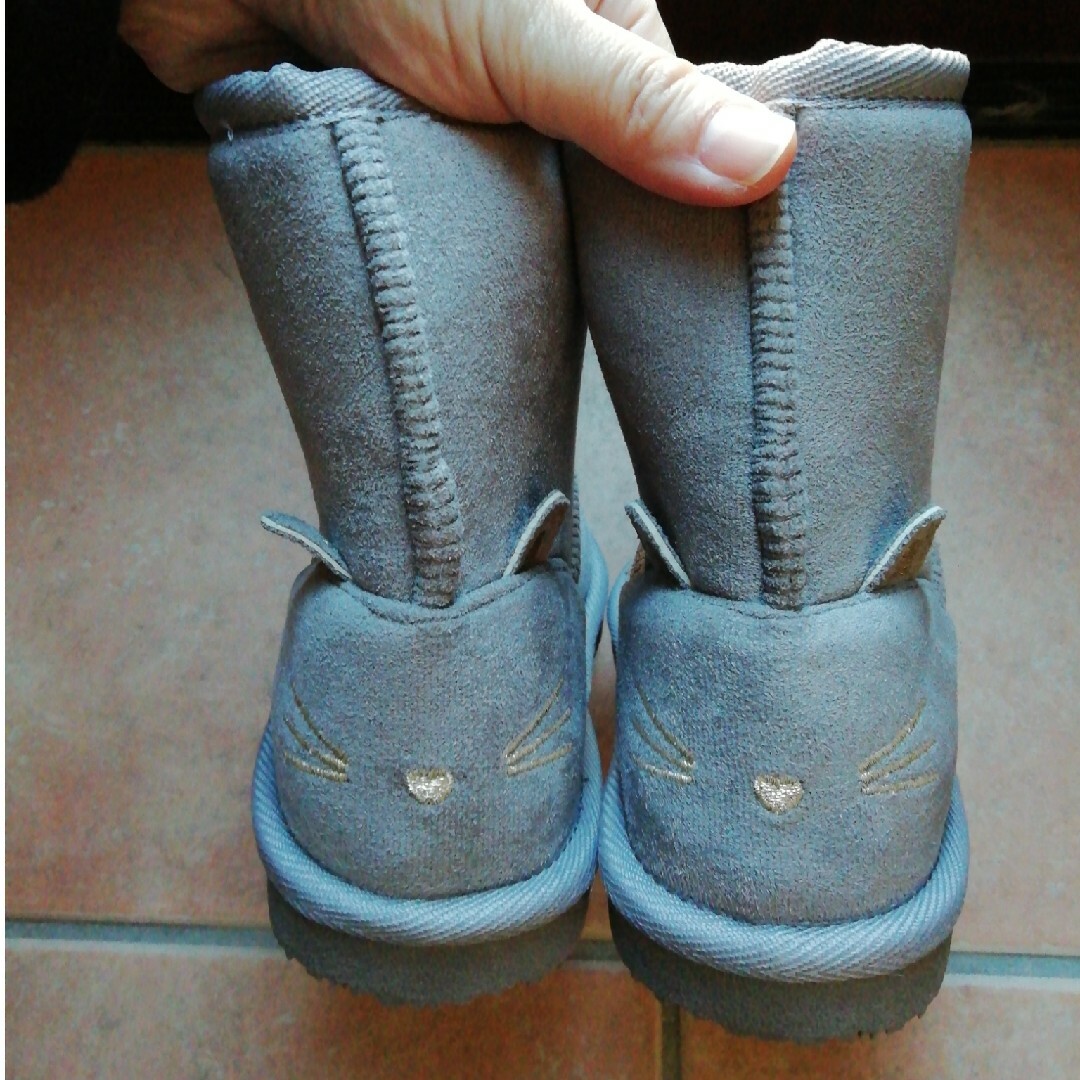 anyFAM(エニィファム)の新品！！エニィファムブーツ18センチ キッズ/ベビー/マタニティのキッズ靴/シューズ(15cm~)(ブーツ)の商品写真