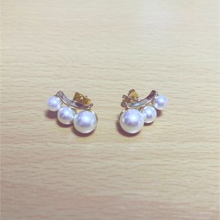 フラワー(flower)のflower ピアス flow pearl pierce～フロウパールピアス(ピアス)