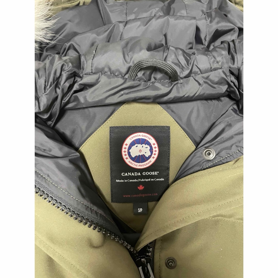 CANADA GOOSE(カナダグース)のカナダグース　Sサイズ　マッケンジー レディースのジャケット/アウター(ダウンコート)の商品写真