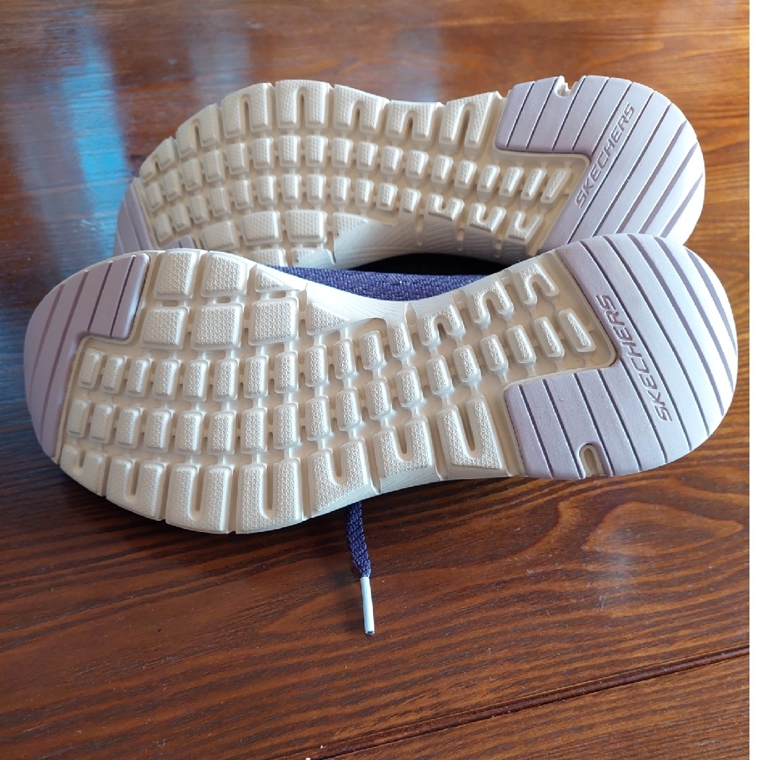 SKECHERS(スケッチャーズ)のスケッチャーズ　スニーカー　23.5cm レディースの靴/シューズ(スニーカー)の商品写真