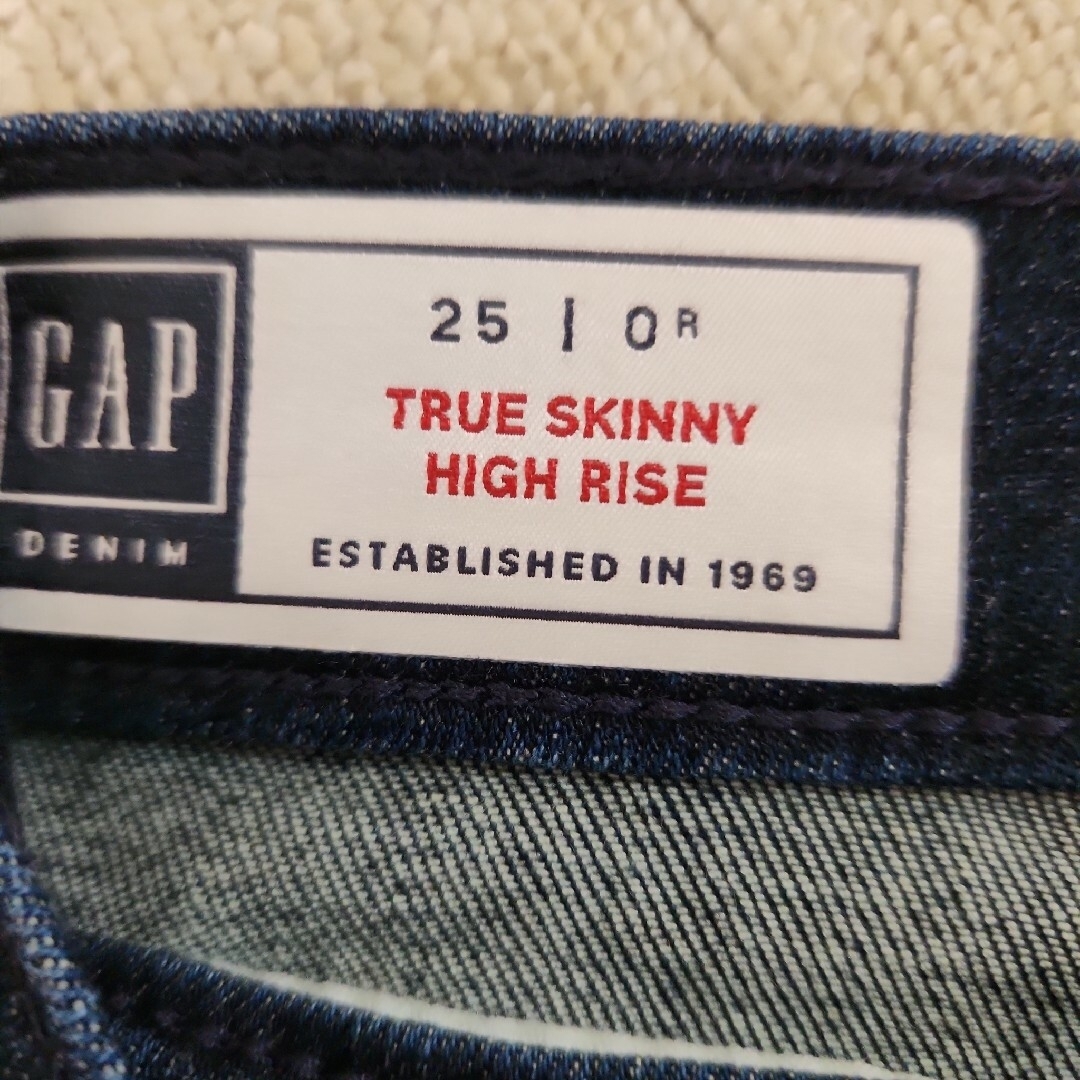 GAP(ギャップ)のGAP スキニーデニム 2本セット 25インチ レディースのパンツ(スキニーパンツ)の商品写真