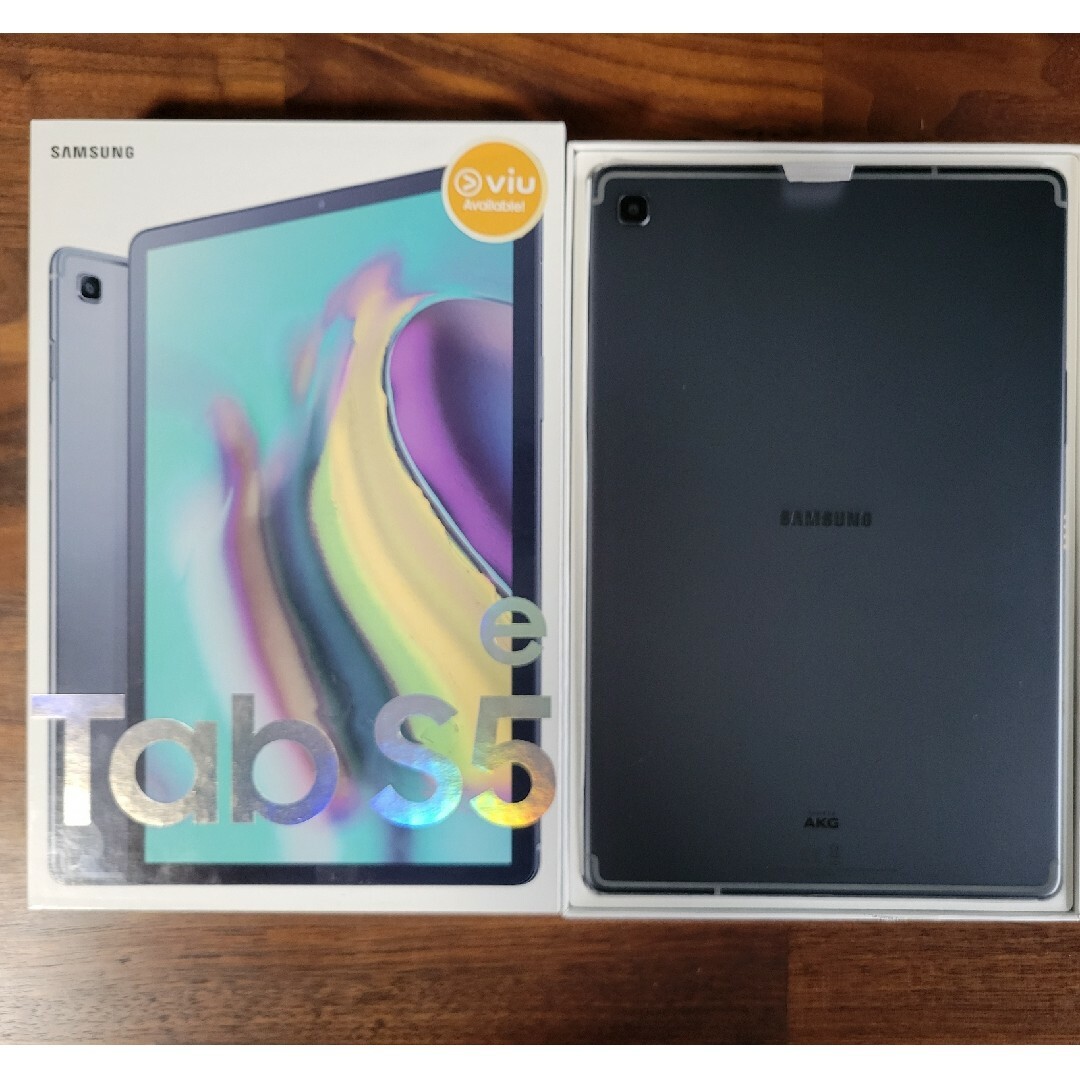 SAMSUNG(サムスン)のGalaxy Tab S5e 純正カバー付き スマホ/家電/カメラのPC/タブレット(タブレット)の商品写真