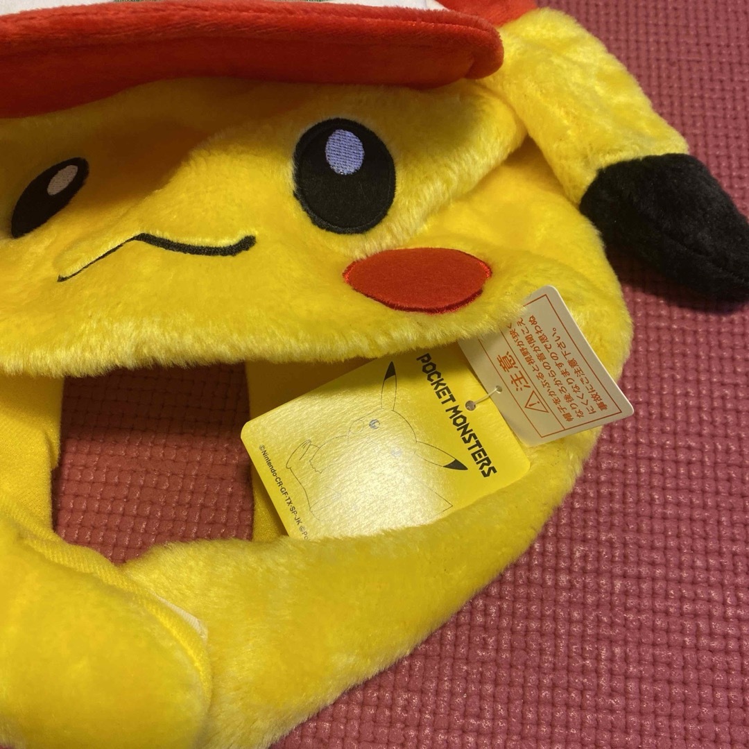 ポケモン(ポケモン)の【新品タグ付き】ピカチュウ かぶりもの エンタメ/ホビーのおもちゃ/ぬいぐるみ(キャラクターグッズ)の商品写真