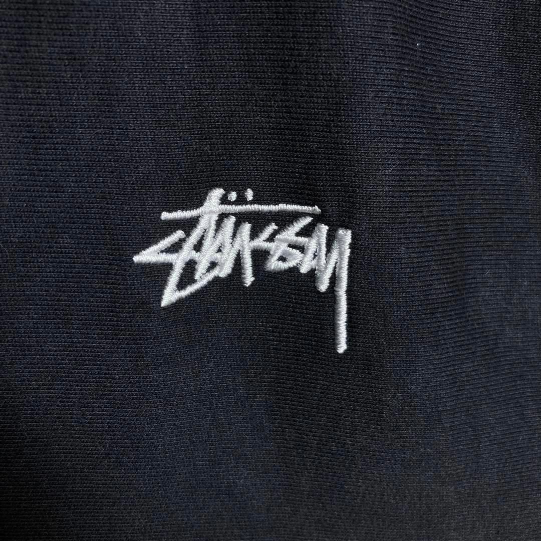 STUSSY(ステューシー)の【人気ブラック】ステューシー　ハーフジップ　ワンポイント刺繍ロゴ入りスウェット メンズのトップス(スウェット)の商品写真