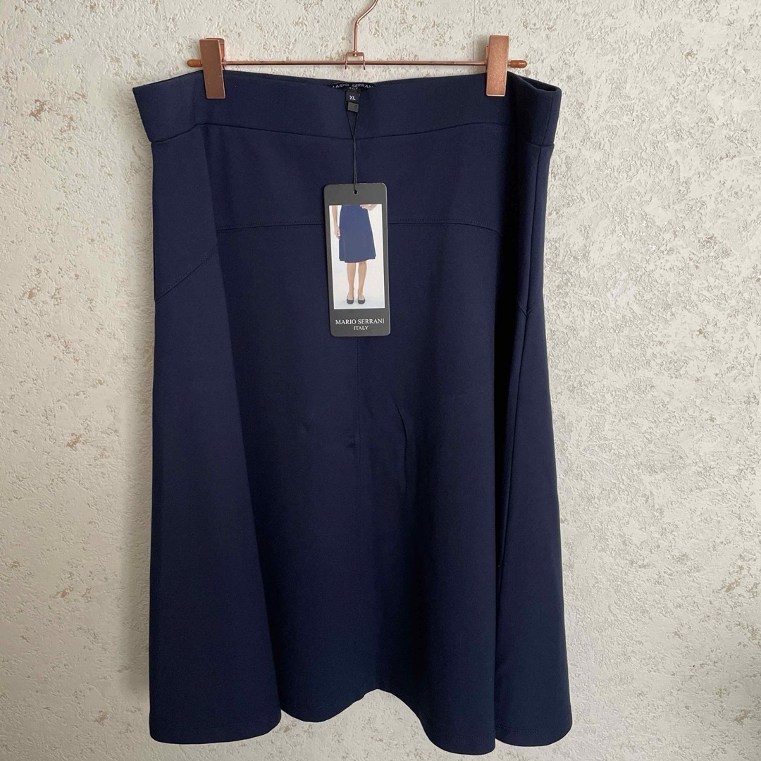 新品　MARIO SERRANIマリオセラーニ　膝丈フレアースカート　サイズXL レディースのスカート(ひざ丈スカート)の商品写真