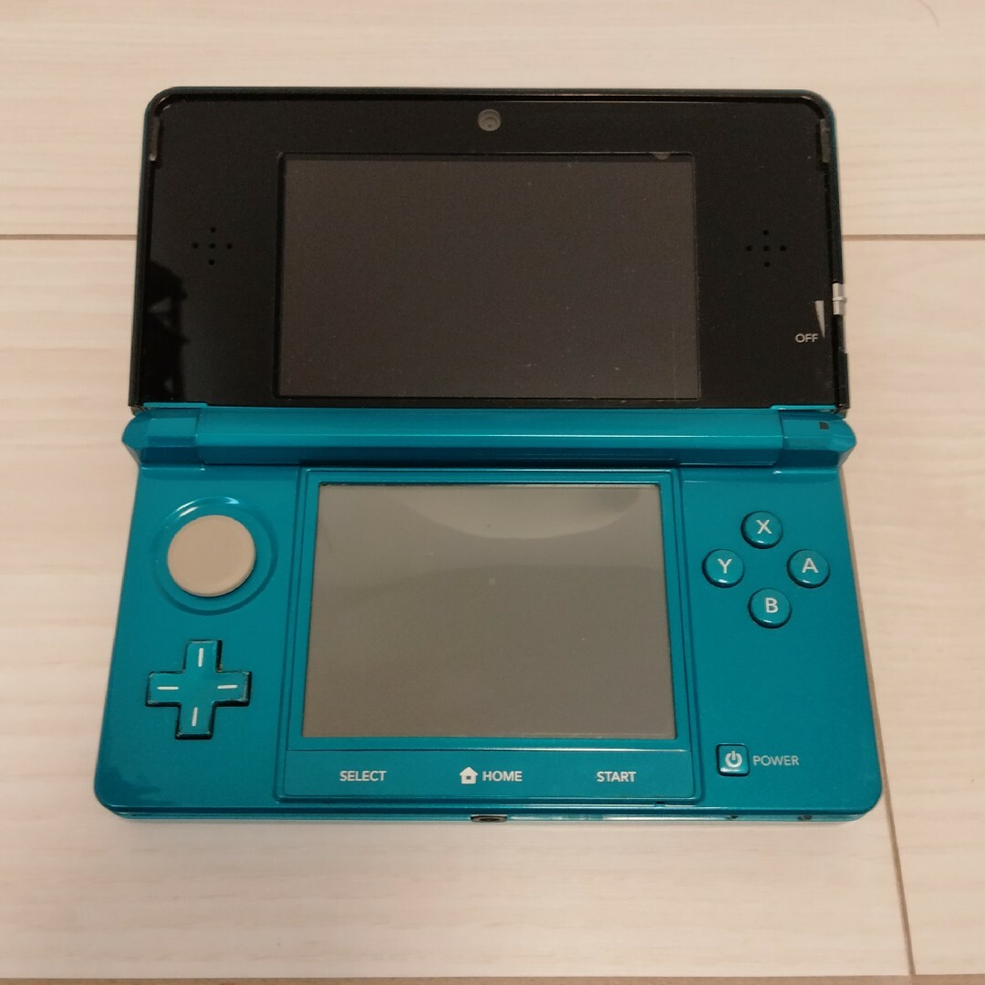 ニンテンドー3DS(ニンテンドー3DS)のニンテンドー3DS　本体　任天堂 エンタメ/ホビーのゲームソフト/ゲーム機本体(携帯用ゲーム機本体)の商品写真