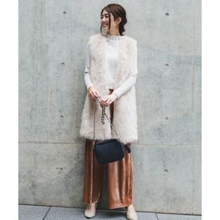 ラウンジドレス(Loungedress)の新品♡loungedressラウンジドレスラビットファーベストジレ(ベスト/ジレ)