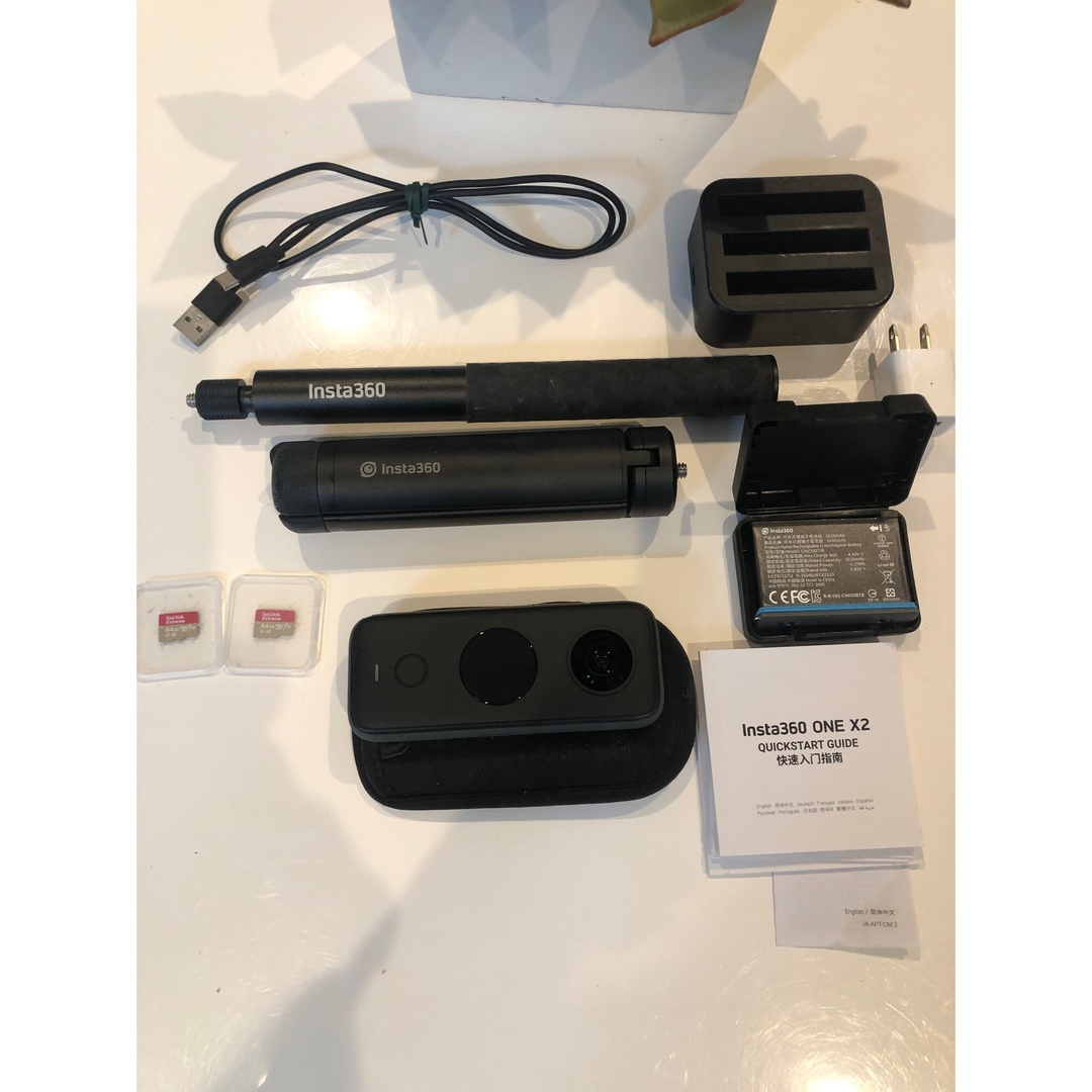 insta360(インスタスリーシックスティ)の♪INSTA360 one x2 （追加品セット）♪美品 スマホ/家電/カメラのカメラ(ビデオカメラ)の商品写真