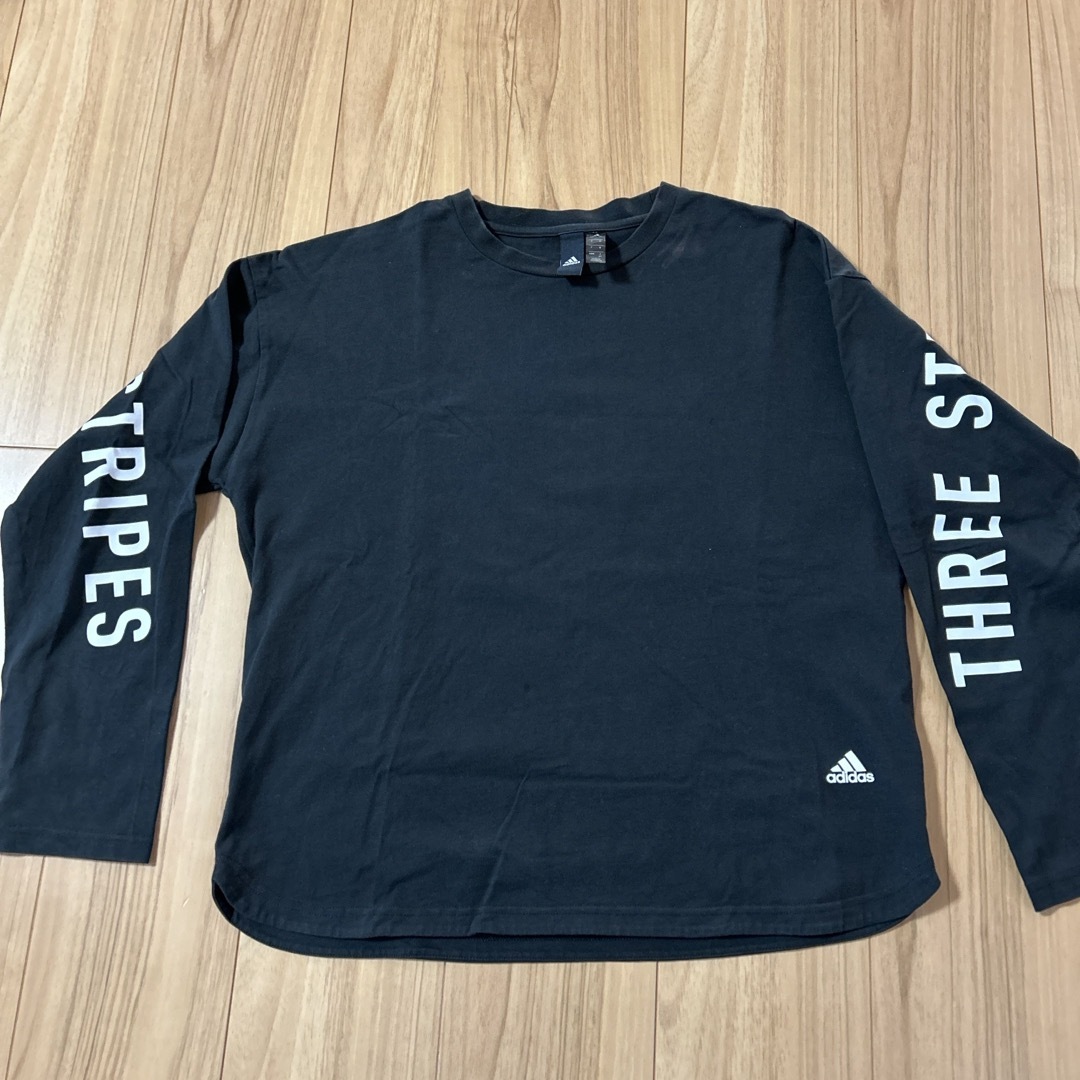 adidas(アディダス)の長袖Tシャツ♡レディース レディースのトップス(Tシャツ(長袖/七分))の商品写真