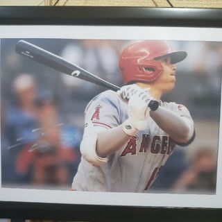 ★世界のスーパースター★大谷翔平直筆サイン入り大型フォト額付き！(記念品/関連グッズ)