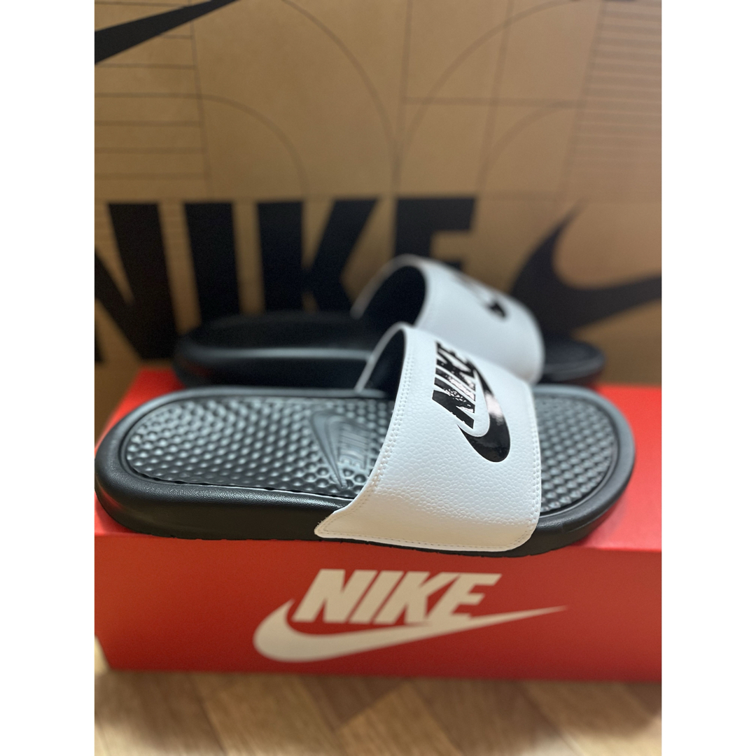 NIKE - 新品 NIKE ナイキ ベナッシ サンダル レディースシャワー