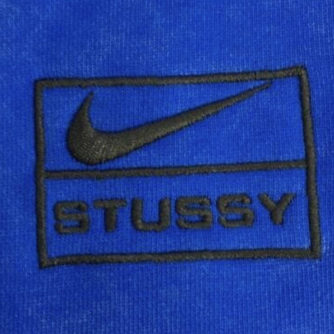 NIKE × STUSSY☆ロゴ刺繍 スウェット