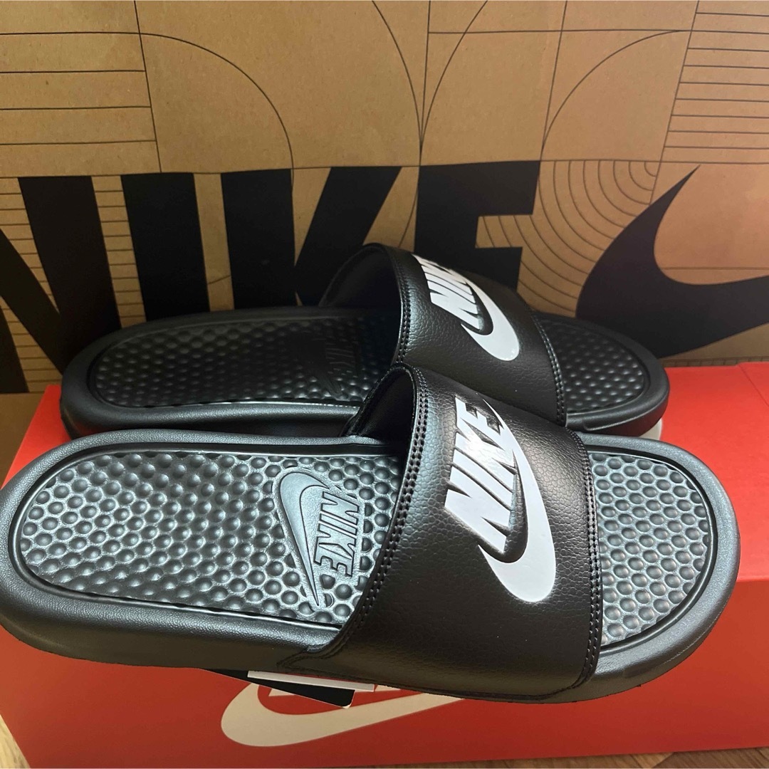 NIKE(ナイキ)の新品 NIKE ナイキ ベナッシ サンダル レディース 24cm メンズの靴/シューズ(サンダル)の商品写真