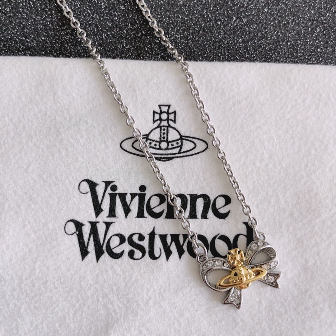 Vivienne Westwood リボンオーブネックレス