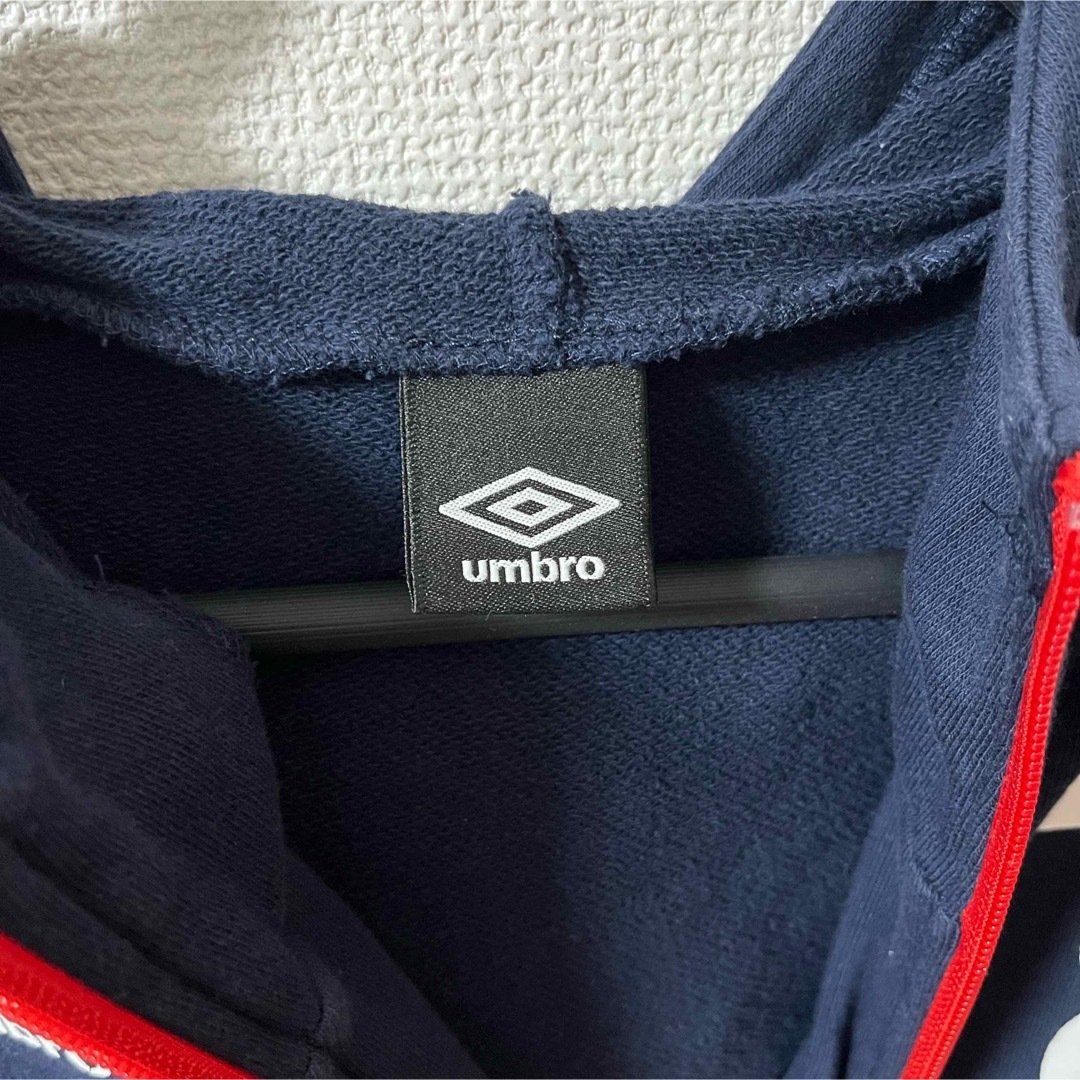 UMBRO(アンブロ)のumbro パーカー　サイズ150 美品 メンズのトップス(パーカー)の商品写真