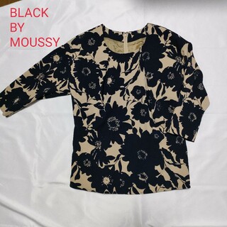 ブラックバイマウジー(BLACK by moussy)のBLACK BY MOUSSY  トップス　ブラウス　カットソー　花柄　おしゃれ(シャツ/ブラウス(長袖/七分))