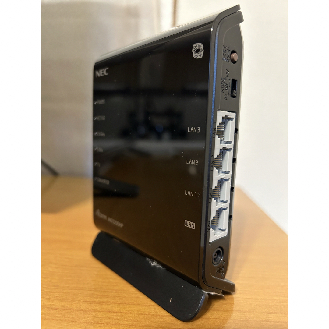 NEC(エヌイーシー)のNEC 無線LANルーター NEC Aterm WG1200HP スマホ/家電/カメラのPC/タブレット(PC周辺機器)の商品写真