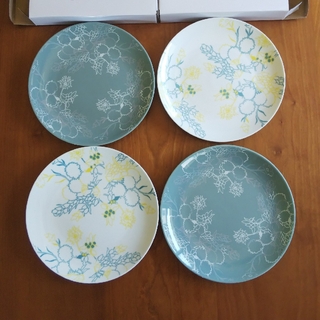 皿 プレートセット 未使用 4枚 20cm 磁器 ホワイト ブルー(食器)