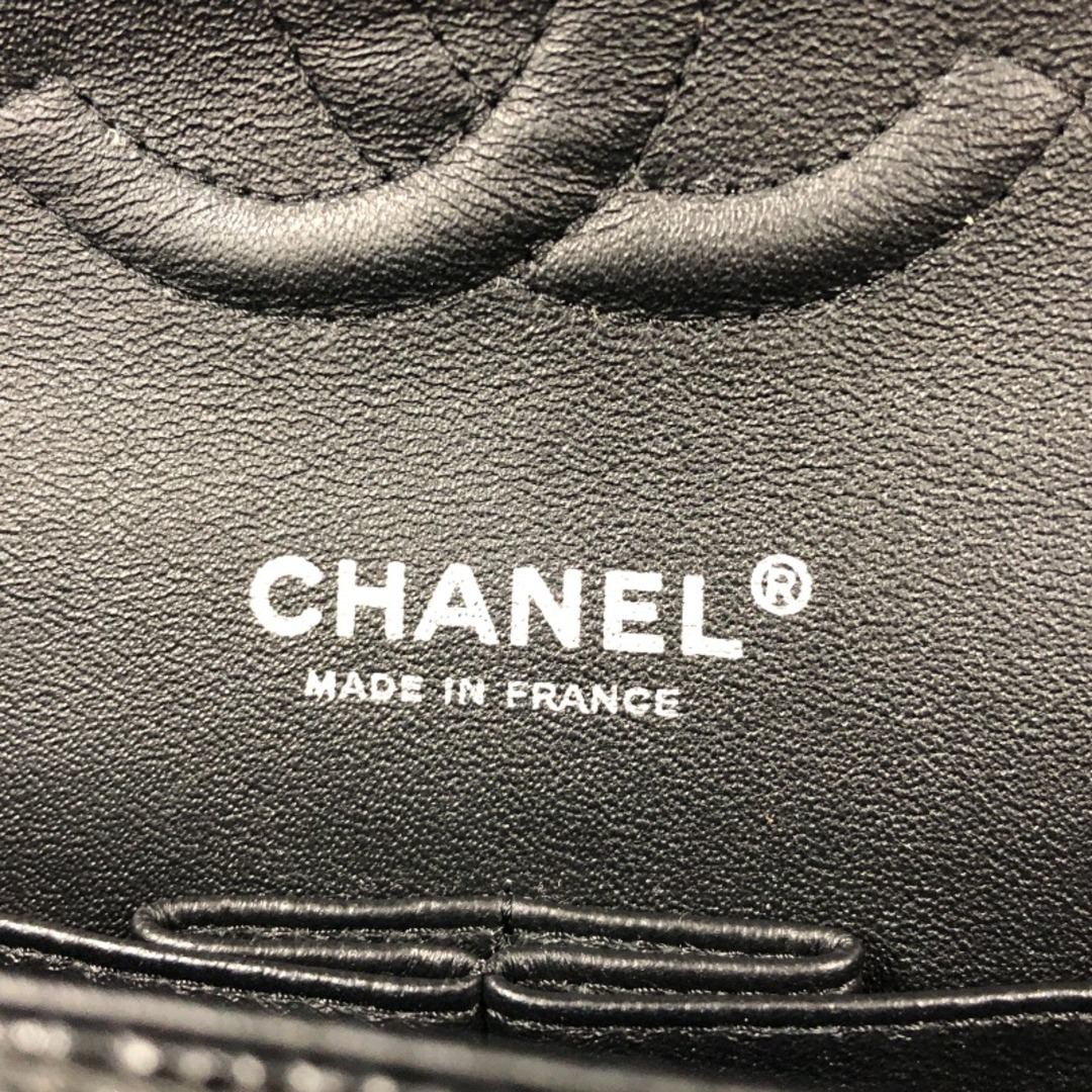 CHANEL(シャネル)の　シャネル CHANEL マトラッセ25 A01112 12番台 ブラック シルバー金具 キャビアスキン レディース ショルダーバッグ レディースのバッグ(ショルダーバッグ)の商品写真